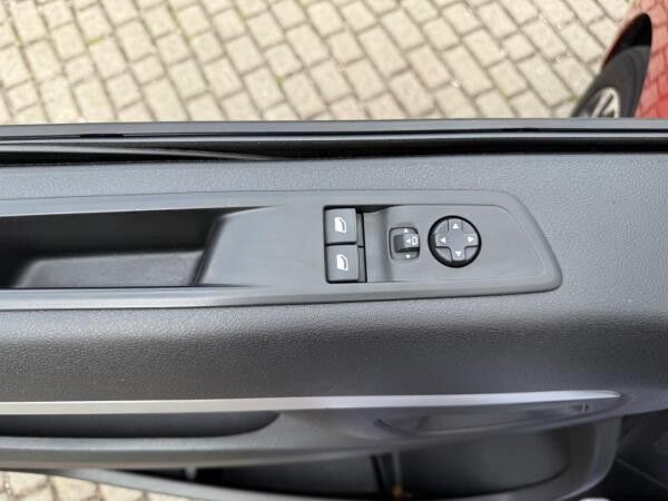 Opel Zafira Life 2.0D ACC+AHK+LED+Navi+SHZ+Standh.+LM