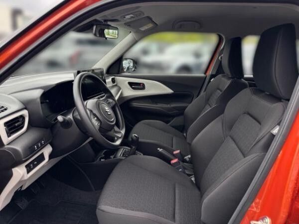Suzuki Swift CLUB HYBRID