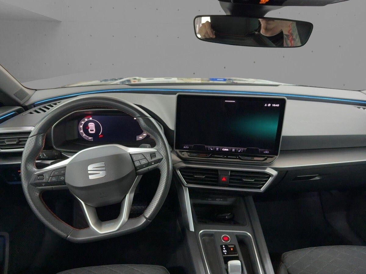 Seat Leon SP FR 2.0 TDI DSG ACC AHK LED NAVI RFK KEYL