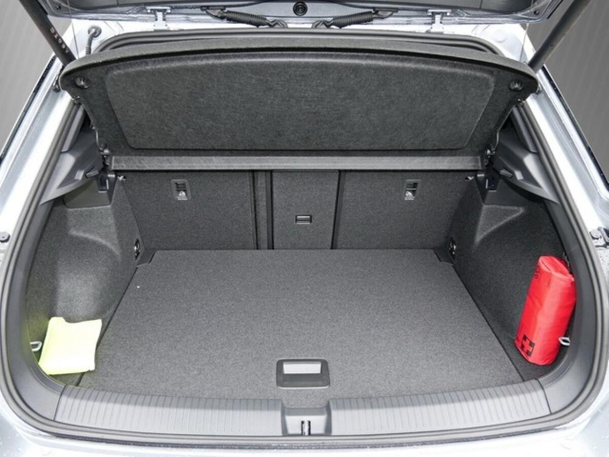 Volkswagen T-Roc UPE br. 51.138,- R-Line 4Motion 2.0 l TSI /