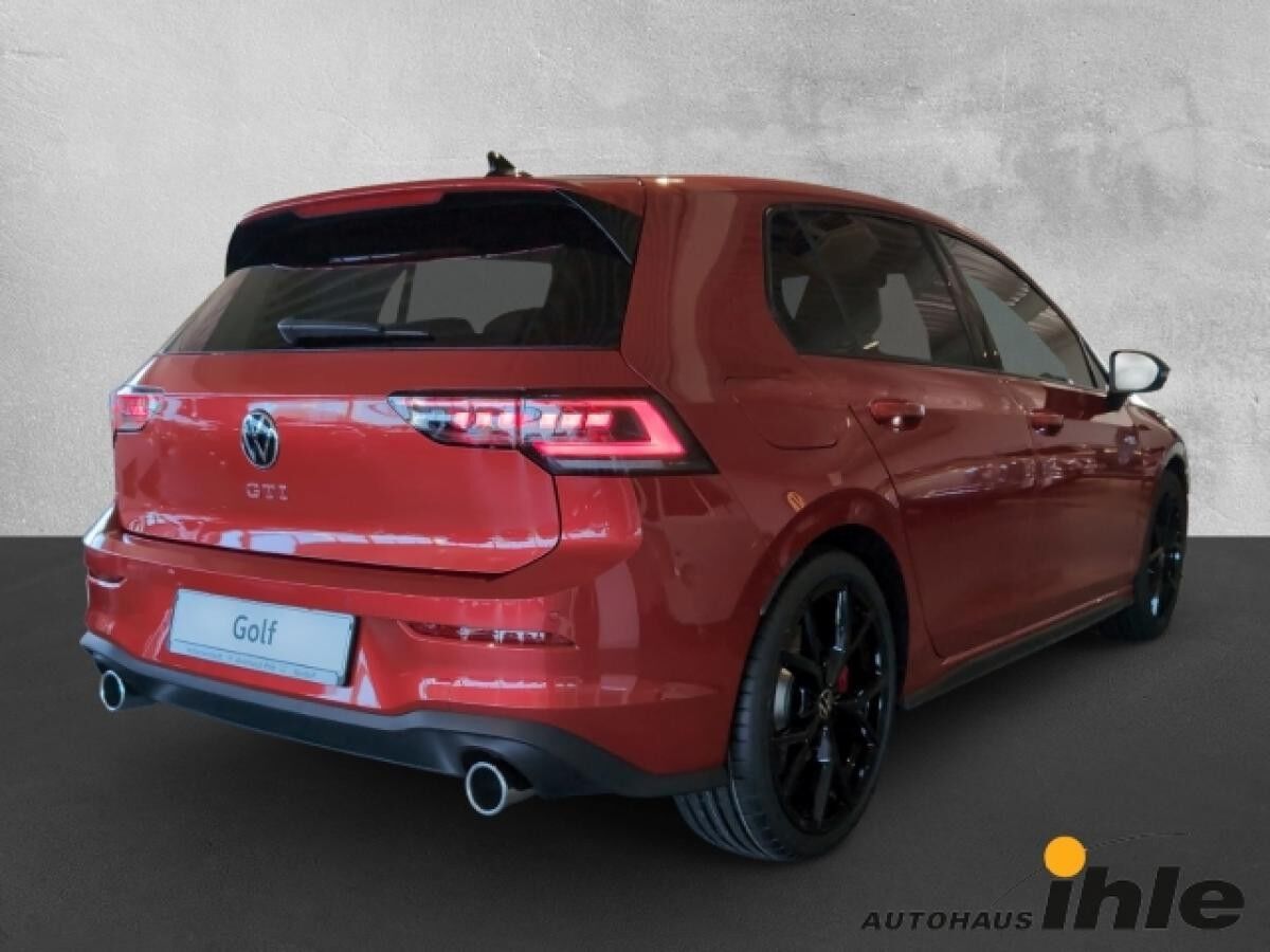 Volkswagen Golf GTI VIII 2,0 TSI DSG Black Style MATRIX+IDA