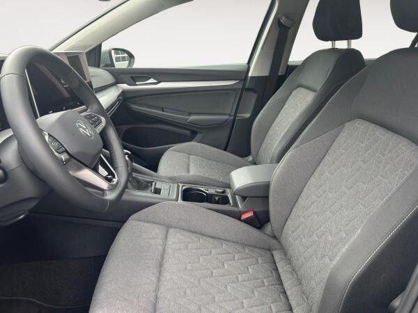 Volkswagen Golf VIII Variant 1.5 TSI Life ACC Climatr. SHZ