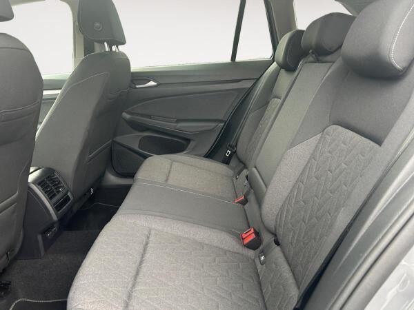 Volkswagen Golf VIII Variant 1.5 TSI Life ACC Climatr. SHZ