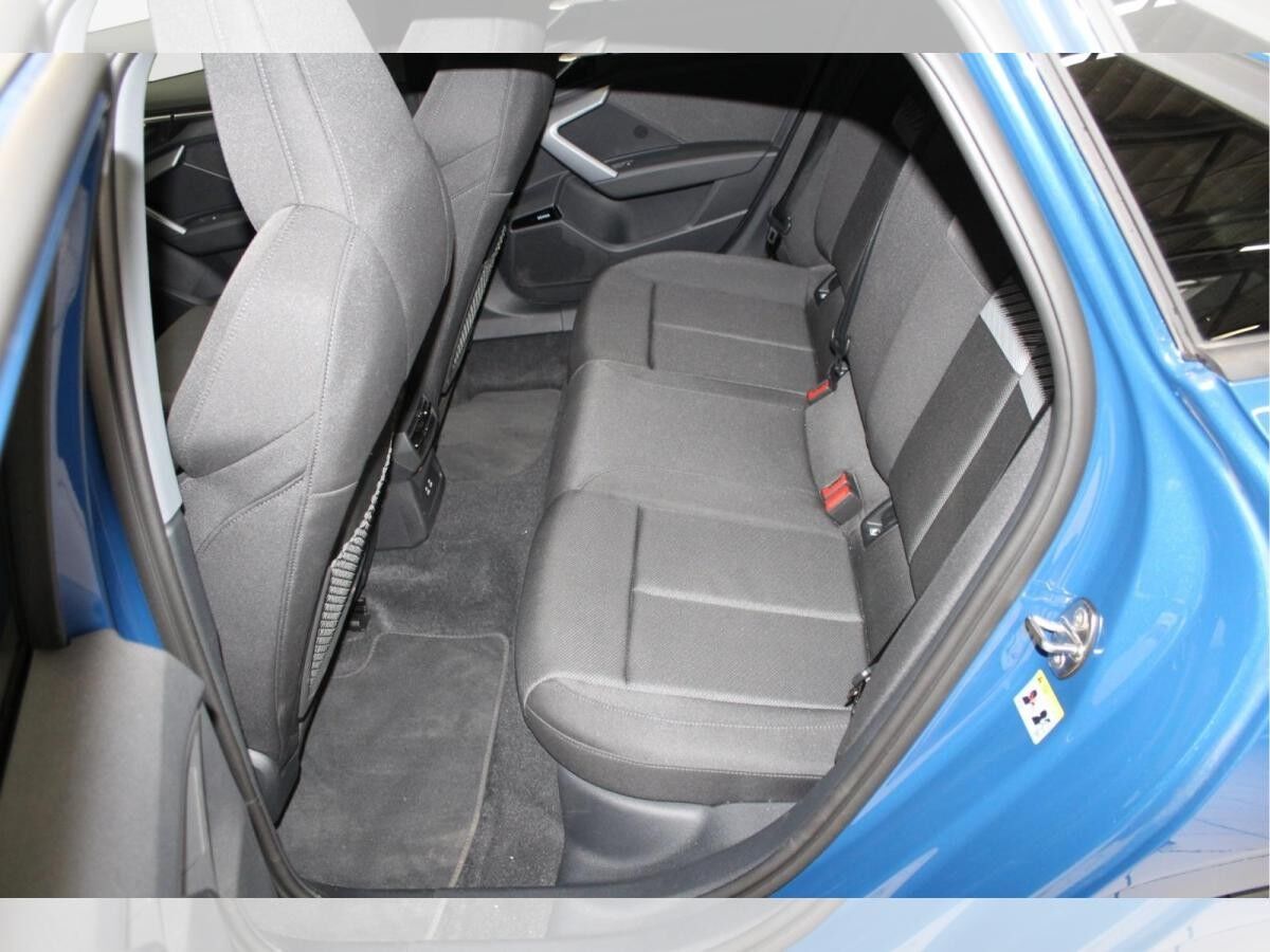 Audi A3 Limousine S line 30 TFSI 5JGAR Navi+ Kamera