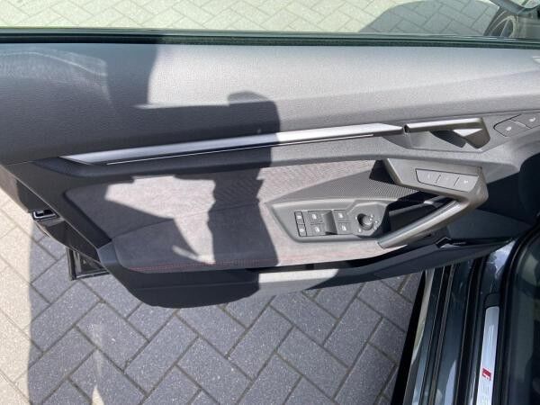 Audi RS3 Sportback+HeadUp+Pano+Rückfahrkamera(MT)