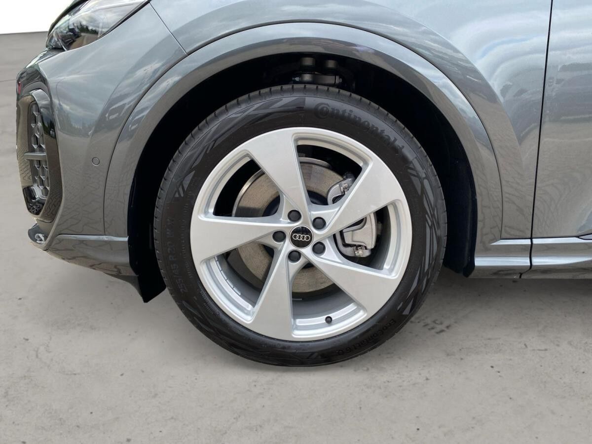 Audi Q5 Sportback e-hybrid quattro AHK 360° Audi Q5 Sportback e-hybrid quattro AHK 360°