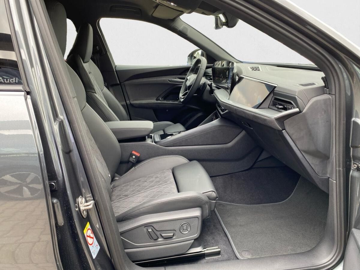Audi Q5 Sportback e-hybrid quattro AHK 360° Audi Q5 Sportback e-hybrid quattro AHK 360°