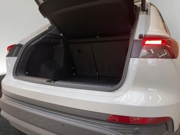 Audi Q4 e-tron 35 LED virtual DAB