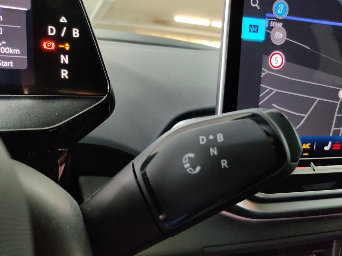 Volkswagen ID.4 Pure h/AHK/Matrix/Navi/Wärmepu/02.30Garantie