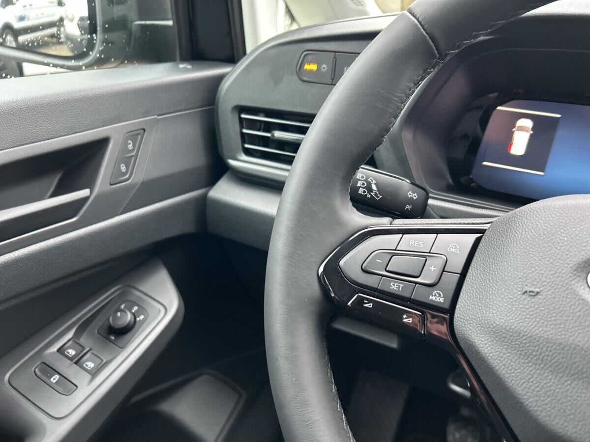 Ford Tourneo Connect Trend Benziner Schalter SOFORT 🤗
