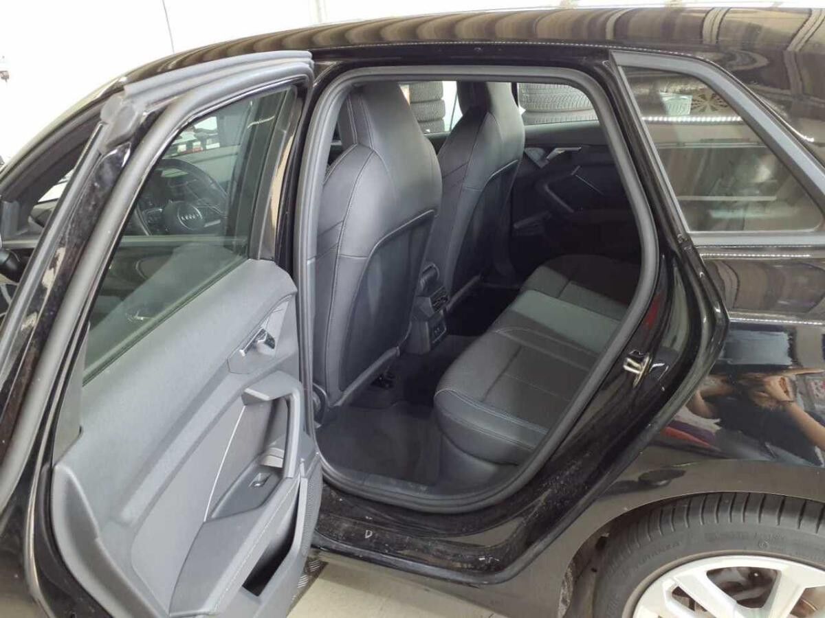 Audi A3 Sportback S-Line 30 TDI S-tronic / LED, RFK