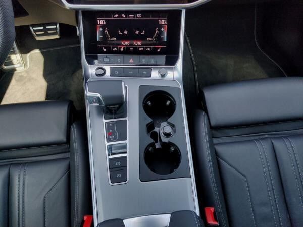 Audi A6 Avant 55 TFSI e qu. S line*HDMatrix*B&O*AHK