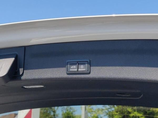 Audi A6 Avant 55 TFSI e qu. S line*HDMatrix*B&O*AHK
