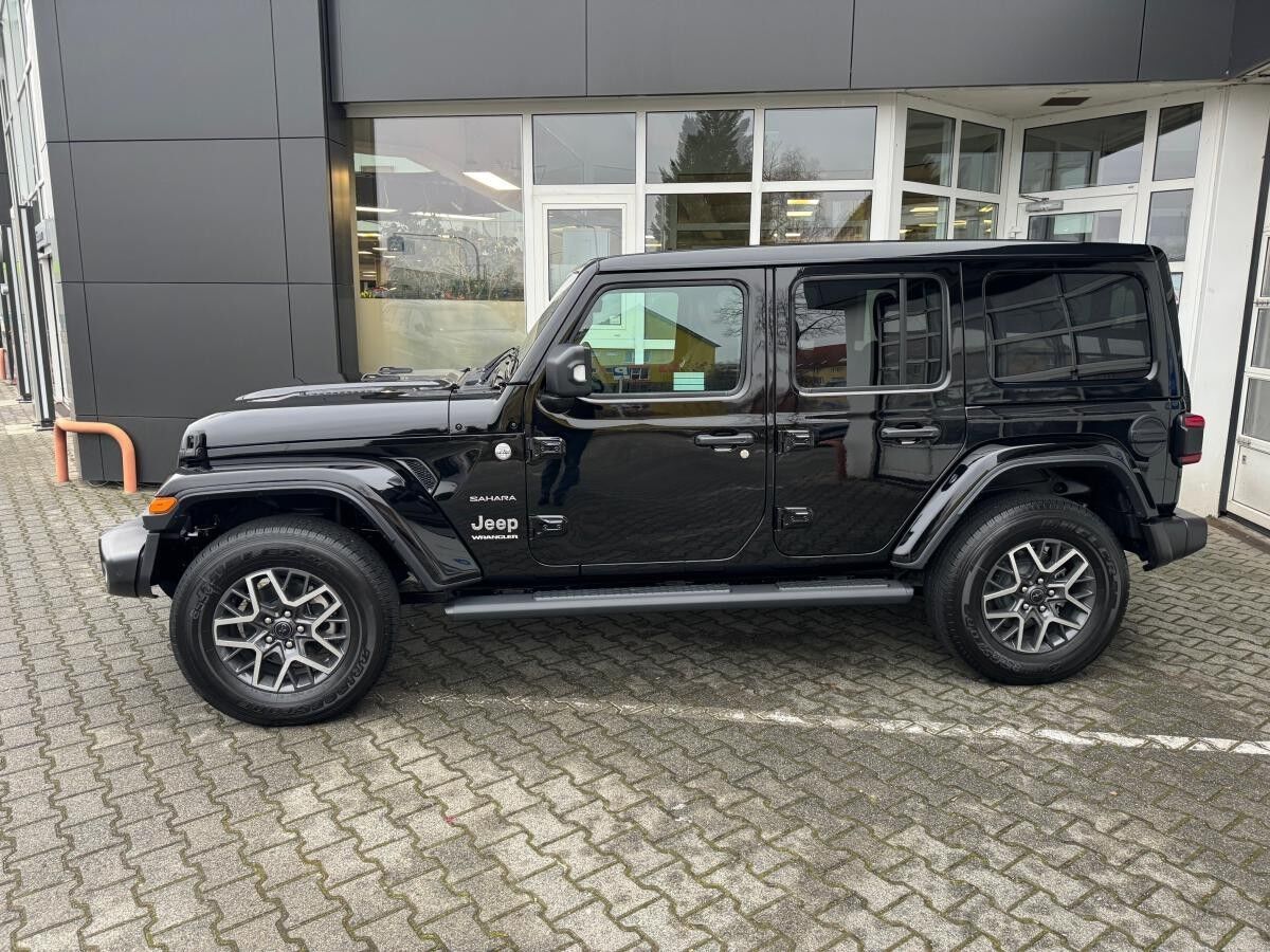 Jeep Wrangler 2.0 T-GDI Sahara Sky One Touch 2 Farben verfügbar Abholung Mannheim