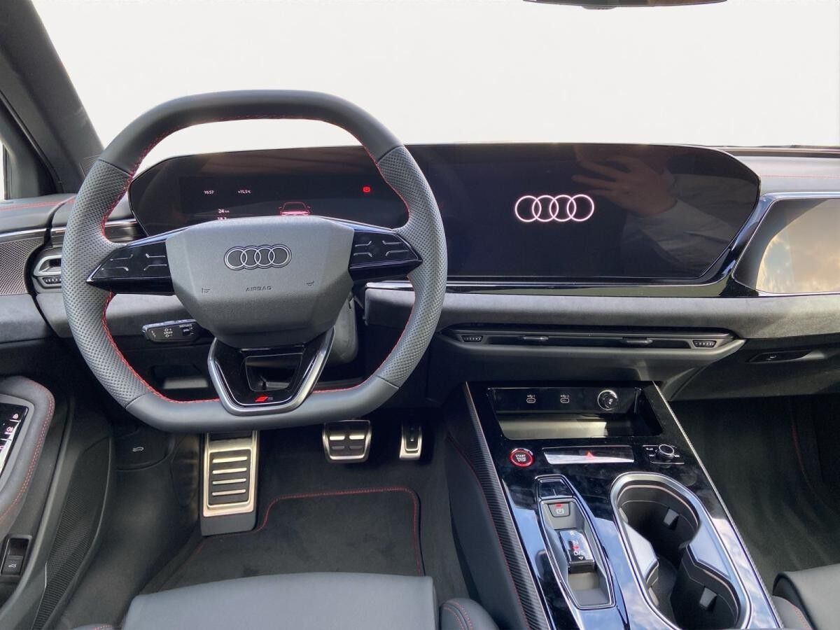 Audi A6 Avant TFSI Quattro+Pano+B&O(MT)