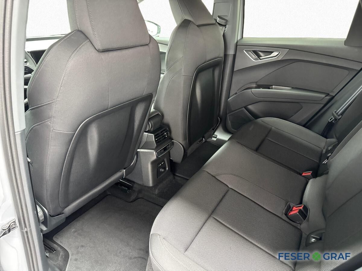 Audi Q4 e-tron 40 AHK Navi Pro Fahren Parken Plus