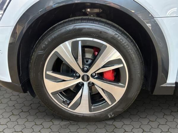 Audi Q8 e-tron 55 - advanced - AHK/PANO/Matrix/HuD