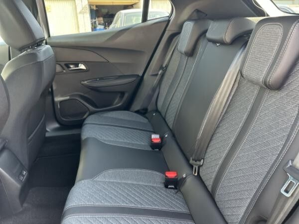 Peugeot 2008 Allure Hybrid 145