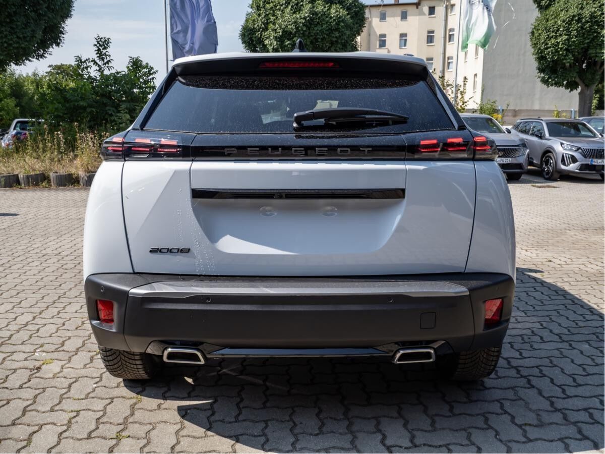 Peugeot 2008 1.2 Hybrid 145 Allure *LAGERABVERKAUF*