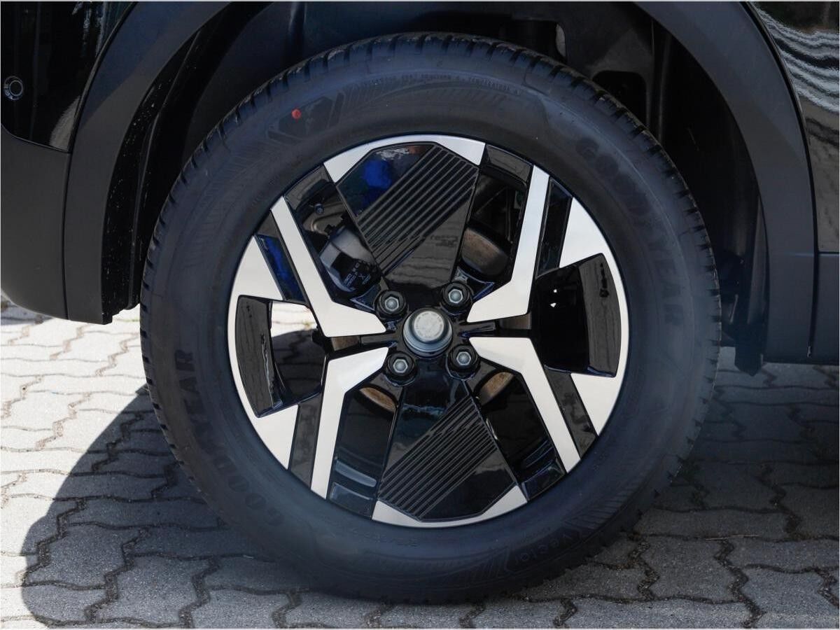 Peugeot 2008 1.2 Hybrid 145 Allure *LAGERABVERKAUF*