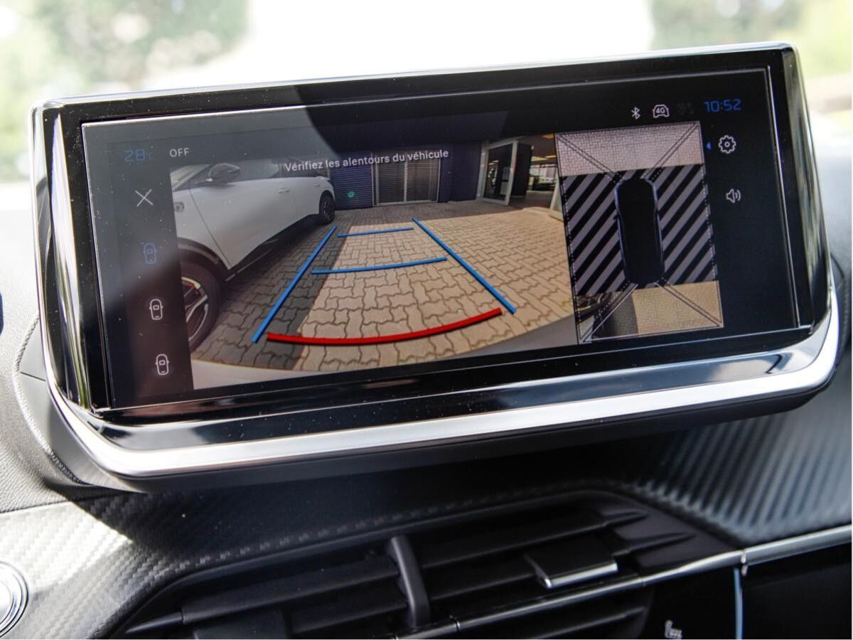 Peugeot 2008 1.2 Hybrid 145 Allure *LAGERABVERKAUF*