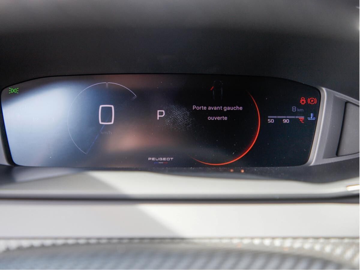 Peugeot 2008 1.2 Hybrid 145 Allure *LAGERABVERKAUF*