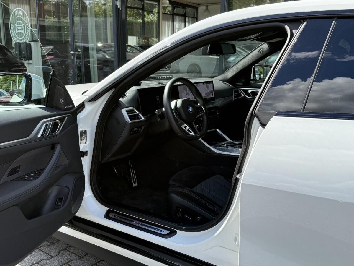 BMW i4 xDrive40 Gran Coupé M Sport //Stop&Go HUD