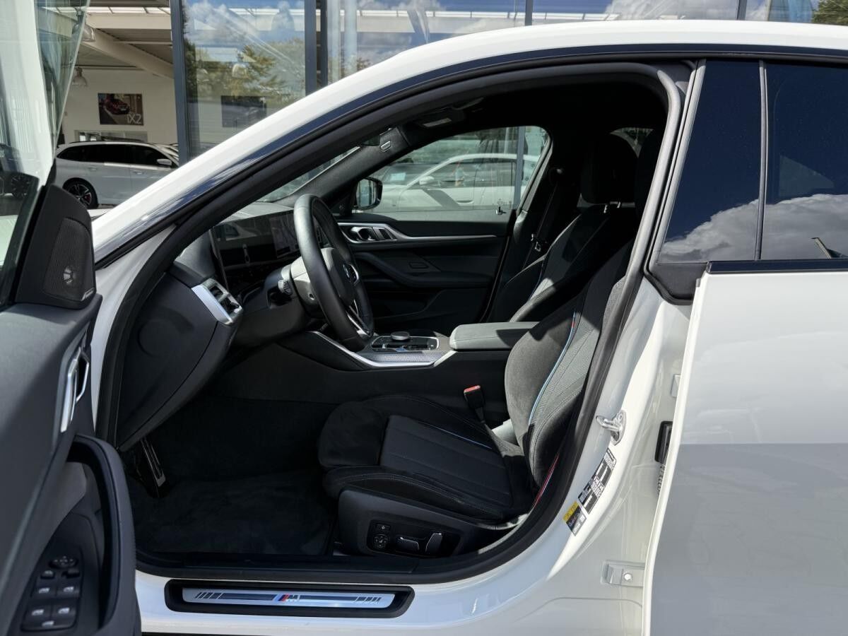 BMW i4 xDrive40 Gran Coupé M Sport //Stop&Go HUD