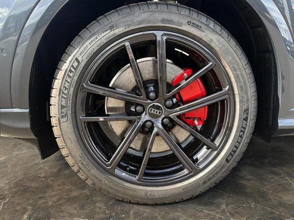 Audi Q5 TDI quattro 150 kW S-line S tronic + AHK + PANO + CARBON + TECH PLUS + LED + *GEWERBEKUNDEN*