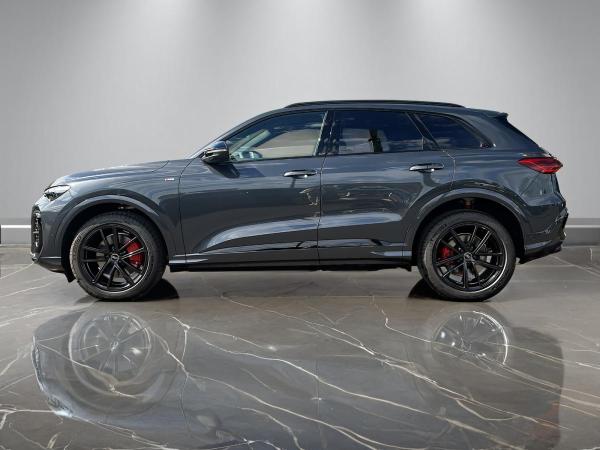 Audi Q5 TDI quattro 150 kW S-line S tronic + AHK + PANO + CARBON + TECH PLUS + LED + *GEWERBEKUNDEN*