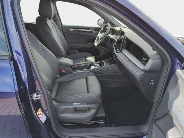 Volkswagen Tayron R-Line 1,5 l eHybrid DCC,Pano,Massagesitz