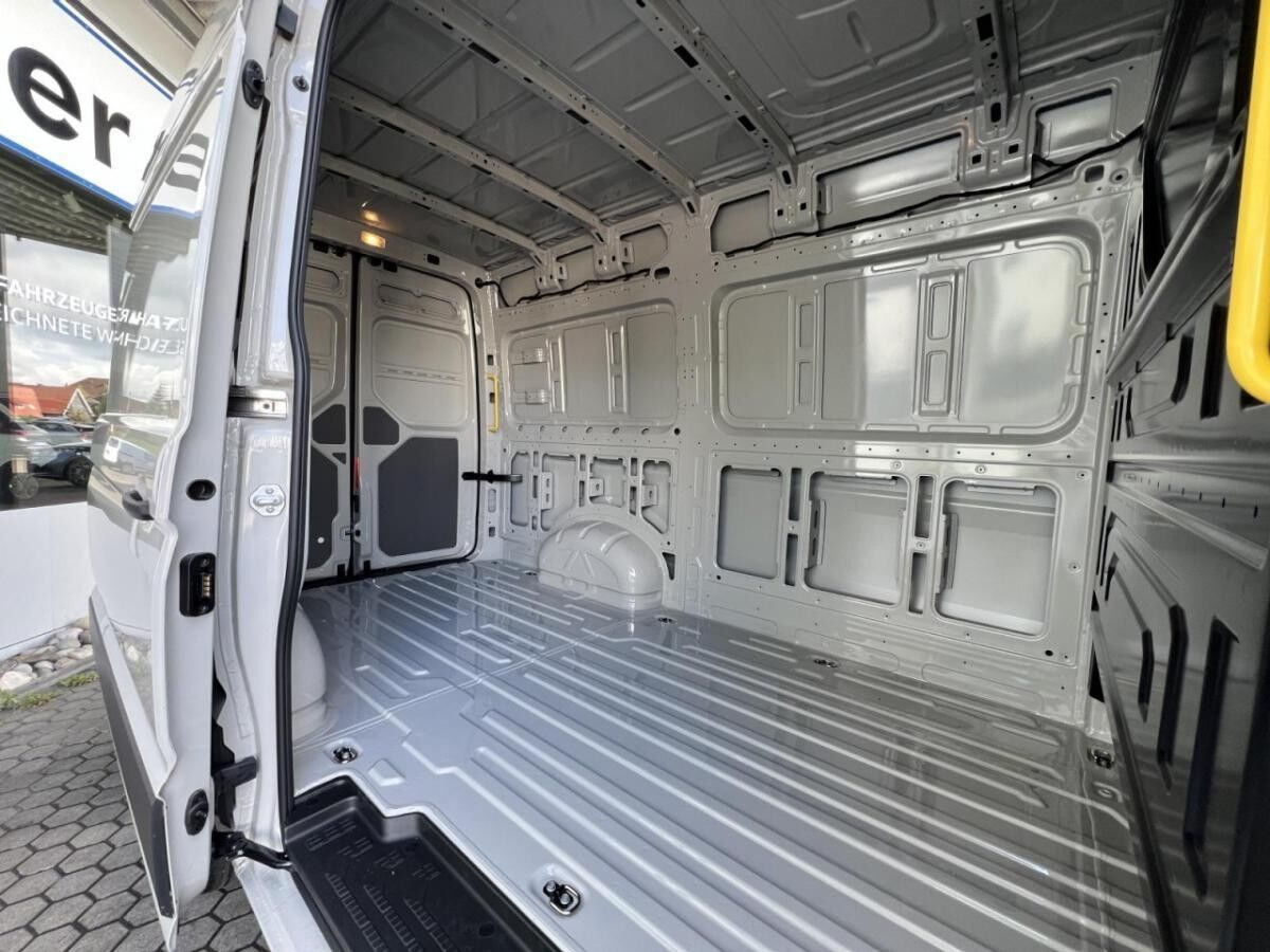 Volkswagen Crafter 35 Kasten 2,0 l NAVI+CARPLAY+KLIMA+AHK