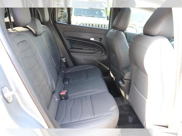 Jeep Avenger Summit ⭐️ e-Hybrid Leder JBL Pano Kamera ⭐️VOLL⭐️