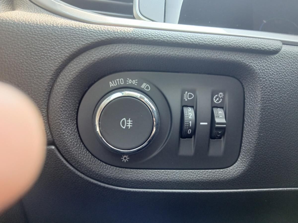 Opel Grandland 1.6T Navi,Sitzheizung,Rückfahrkamera