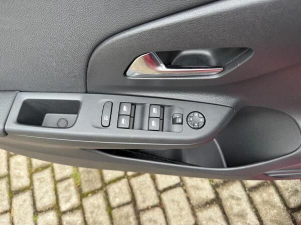 Opel Corsa F 1.2T Lenkradheizung,Tempomat,Klima