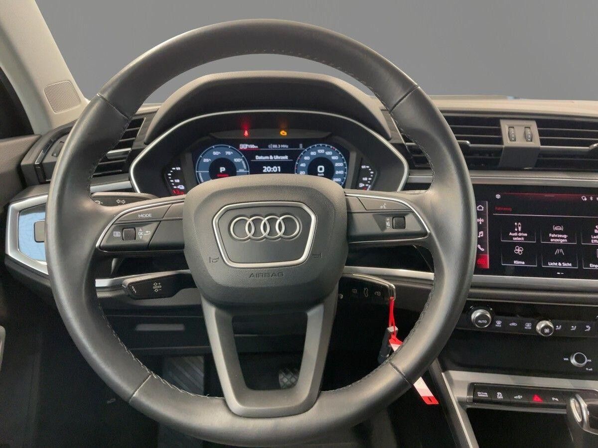Audi Q3 45 TFSIe DAB Smartphone Interface PDC