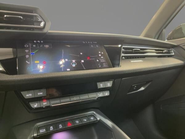 Audi S3 Sportback 2.0 TFSI Kamera LED Navi Teilleder
