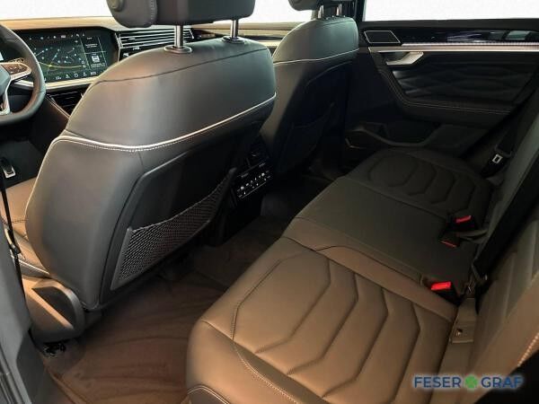 Volkswagen Touareg 3.0 TDI R-LINE Black AHK PANO STANDHZ