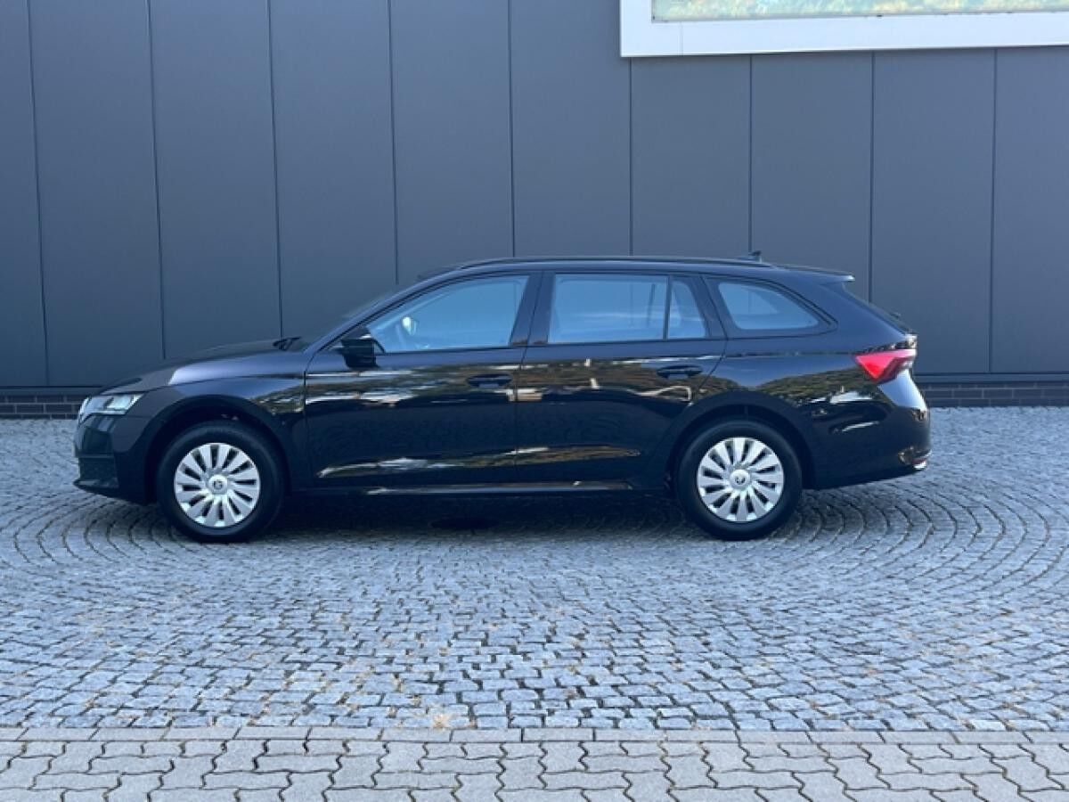 Skoda Octavia Combi Essence 2.0 TDI *AHK, LED, SmartLink*