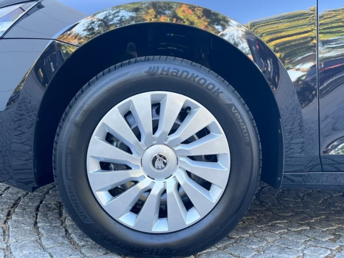 Skoda Octavia Combi Essence 2.0 TDI *AHK, LED, SmartLink*