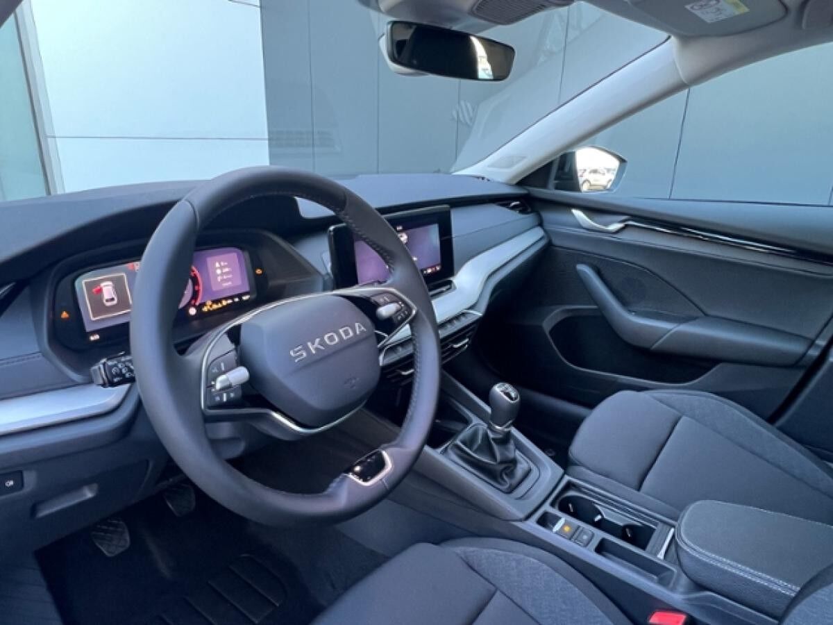 Skoda Octavia Combi Essence 2.0 TDI *AHK, LED, SmartLink*