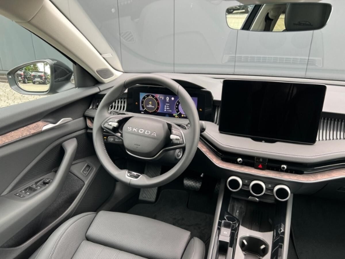 Skoda Superb Combi L&K 2.0 TDI DSG 4x4 *AHK, Matrix-LED*