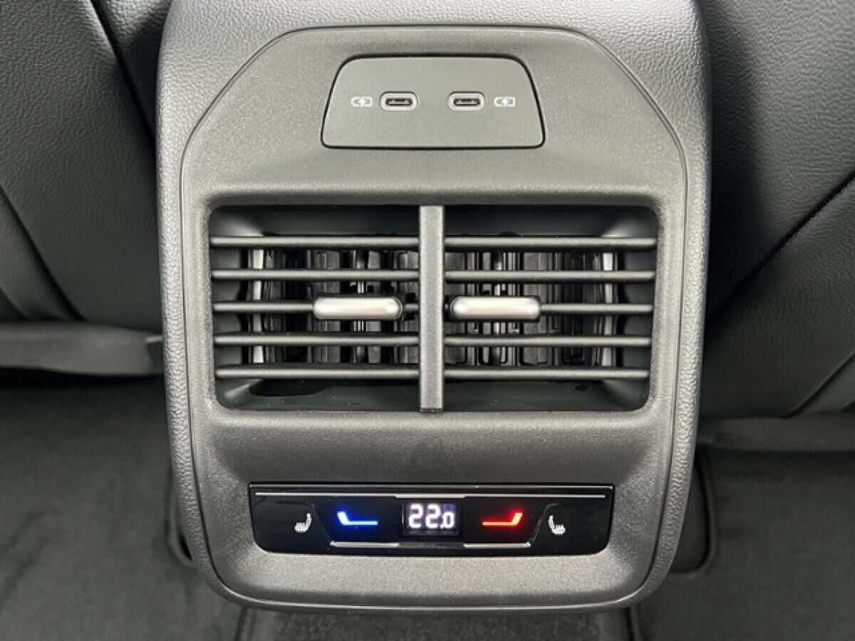 Skoda Superb Combi L&K 2.0 TDI DSG 4x4 *AHK, Matrix-LED*