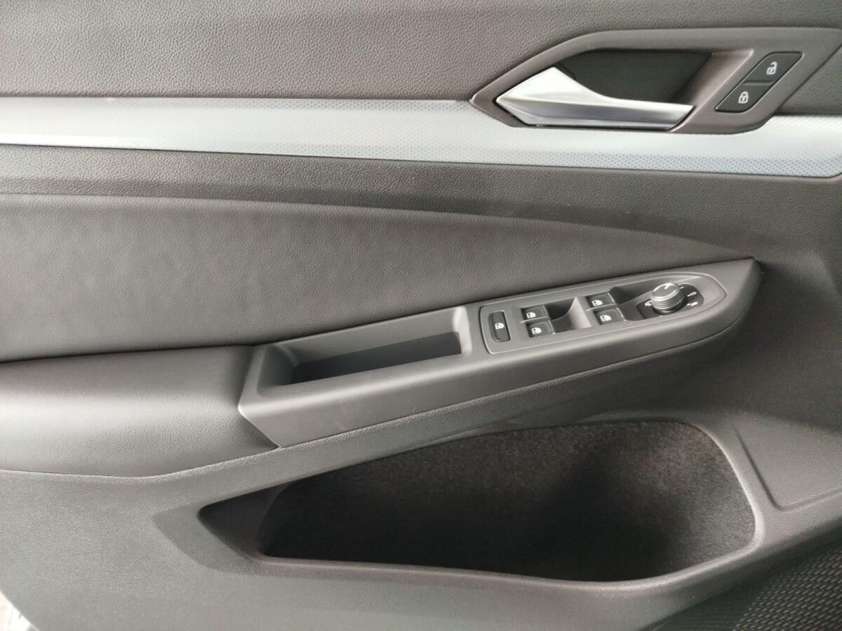 Volkswagen Golf VIII 2.0 TDI Goal Navi LED Heckleuchten Sitzheizung DAB+