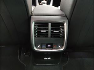 Skoda Octavia Combi Tour 2.0 TDI DSG AHK ACC NAVI LED