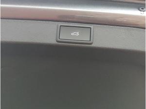 Skoda Octavia Combi Tour 2.0 TDI DSG AHK ACC NAVI LED