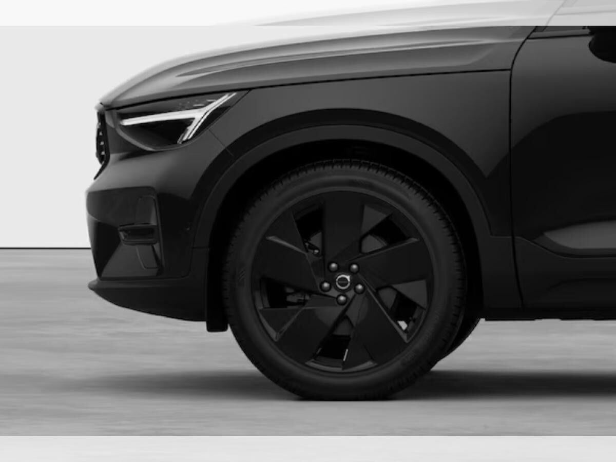 Volvo XC40 B3 Ultra Black Edition *AHK*