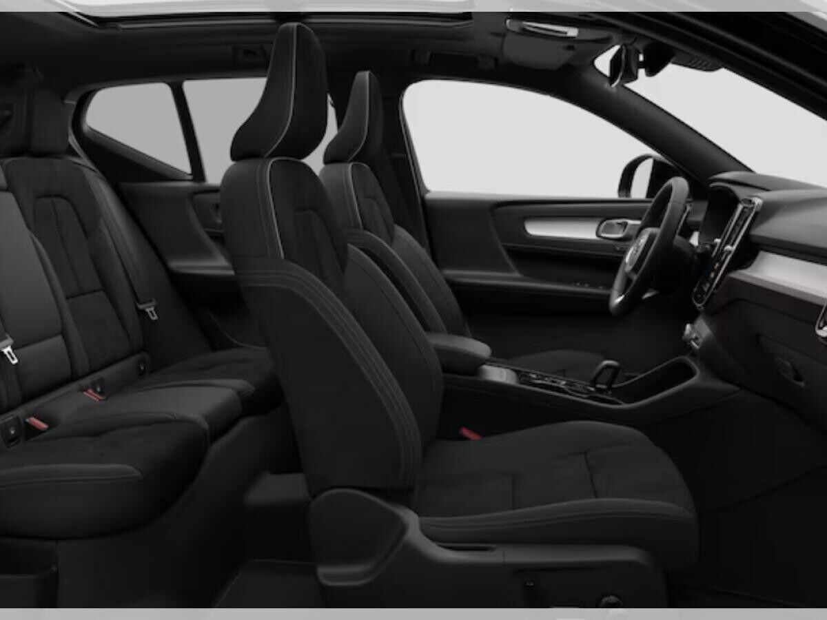 Volvo XC40 B3 Ultra Black Edition *AHK*