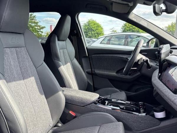 Audi Q6 e-tron quattro Matrix B&O S line Digi-Cockpit