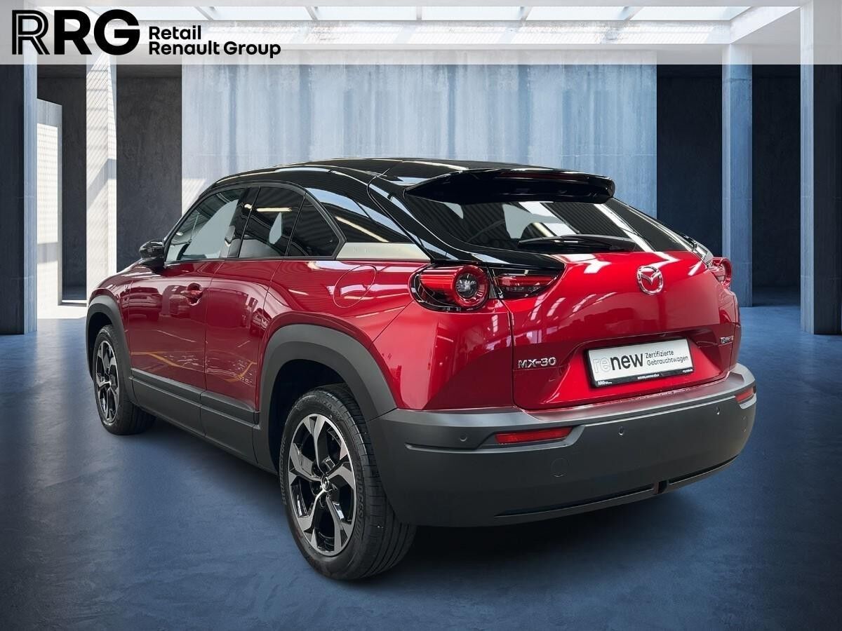 Mazda MX-30 MAKOTO R-EV e-SKYACTIV CCS-Ladeanschluss Mazda MX-30 MAKOTO R-EV e-SKYACTIV CCS-Ladeanschluss